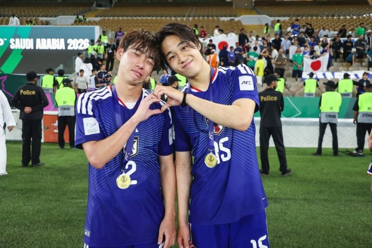 小卡：现在的联盟你必须能够调动防守 多跑动然后移动得更快一些