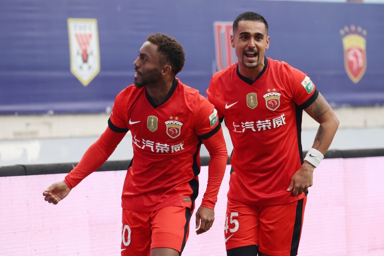 给波津负重训练来了？波津拿球绿军就双人包夹 无视追梦