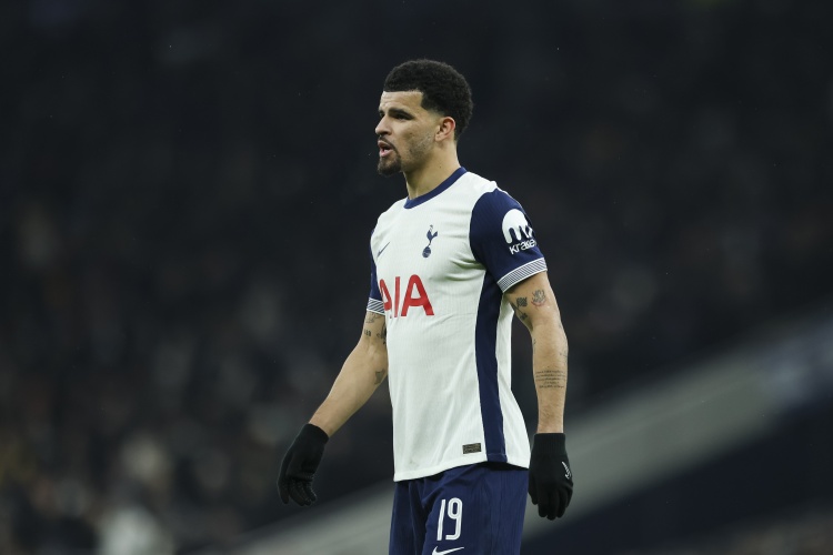 记者：NBA考虑因阴阳合同事件取消伦纳德合同 湖尼勇对其很感兴趣